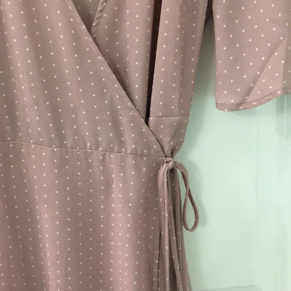 Pink and white dress - Picture 3 of 6